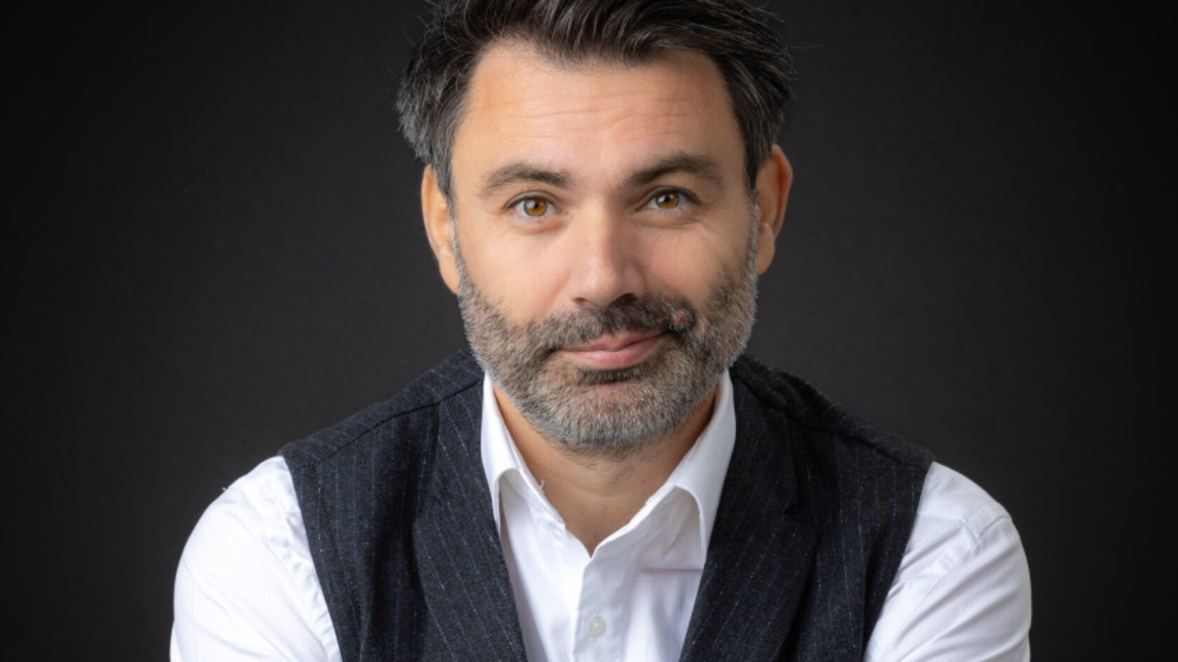 valentin-vacarus-cover-850